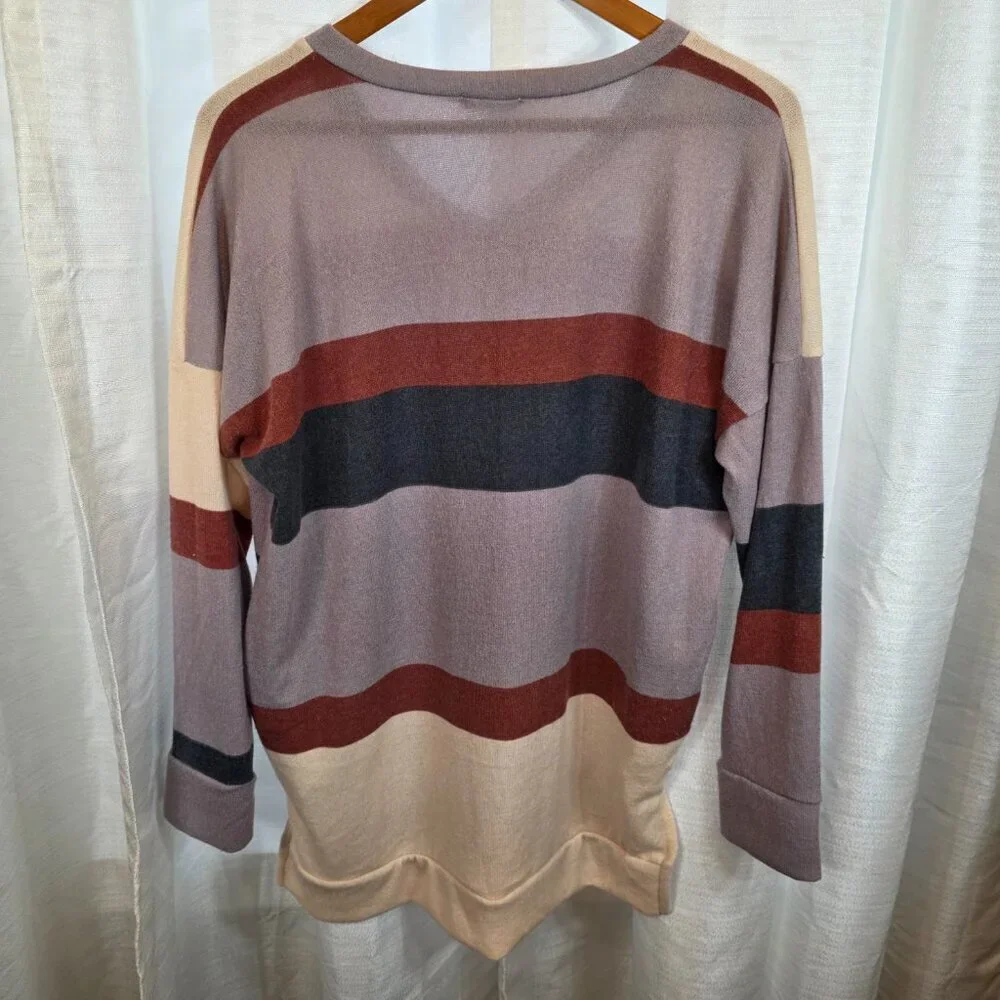 Heimish USA Women's Long-sleeved V Neck Sweater with Pockets Size Large - Picture 2 of 7